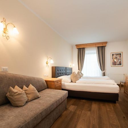 Hotel Luech Da Pcei San Cassiano  Esterno foto