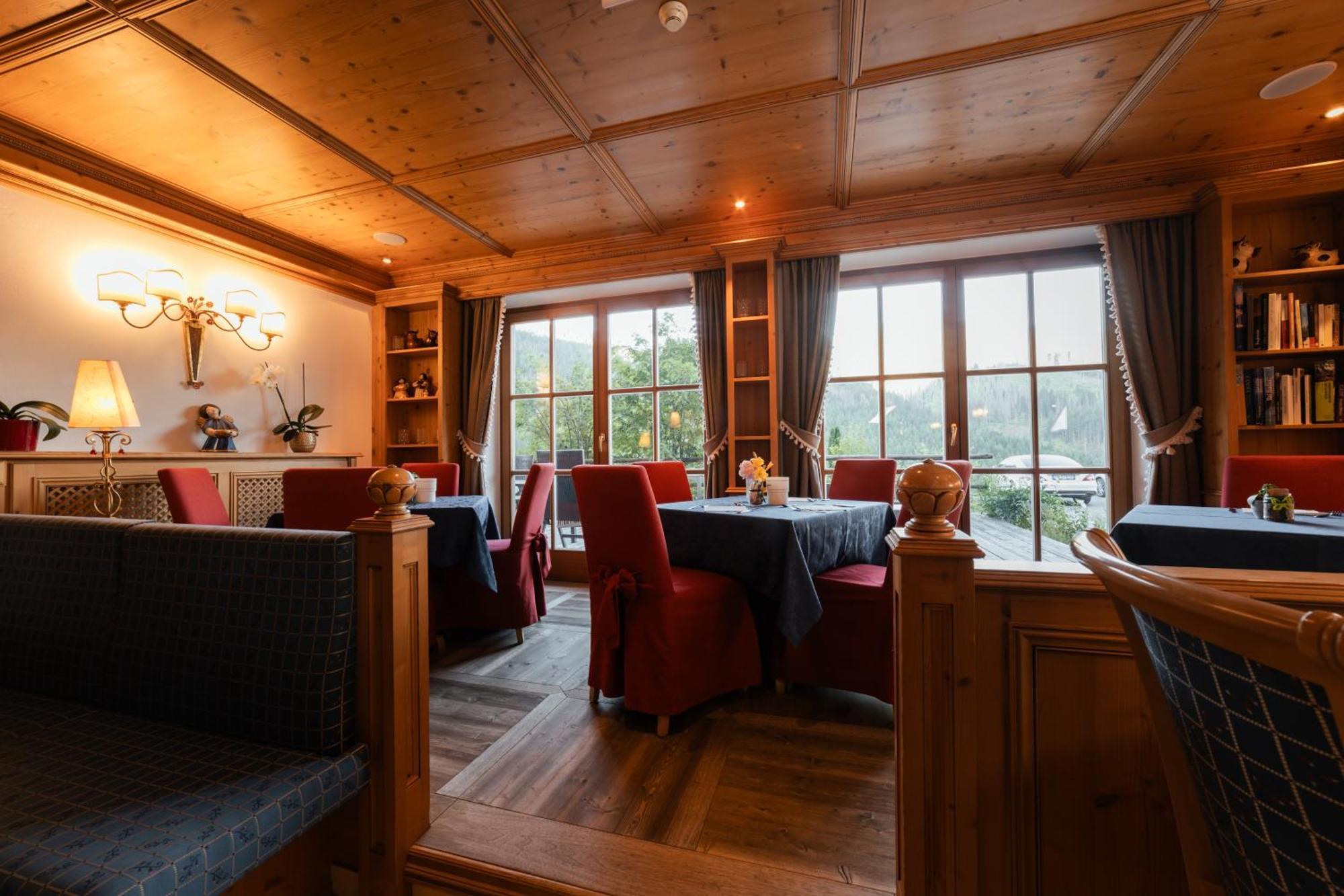 Hotel Luech Da Pcei San Cassiano  Esterno foto