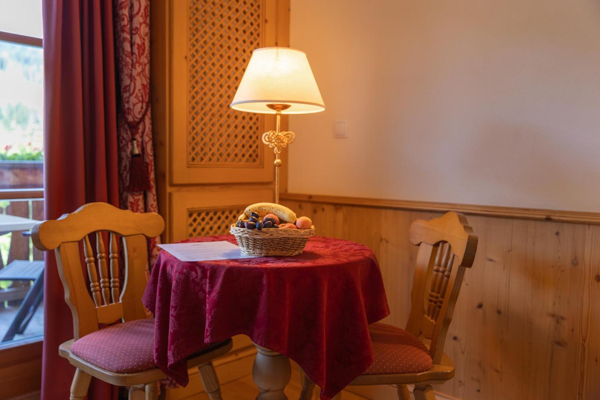 Hotel Luech Da Pcei San Cassiano  Esterno foto
